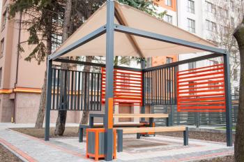 AL 001 Альтанка сучасного дизайну  без капітальних стін з накриттям.